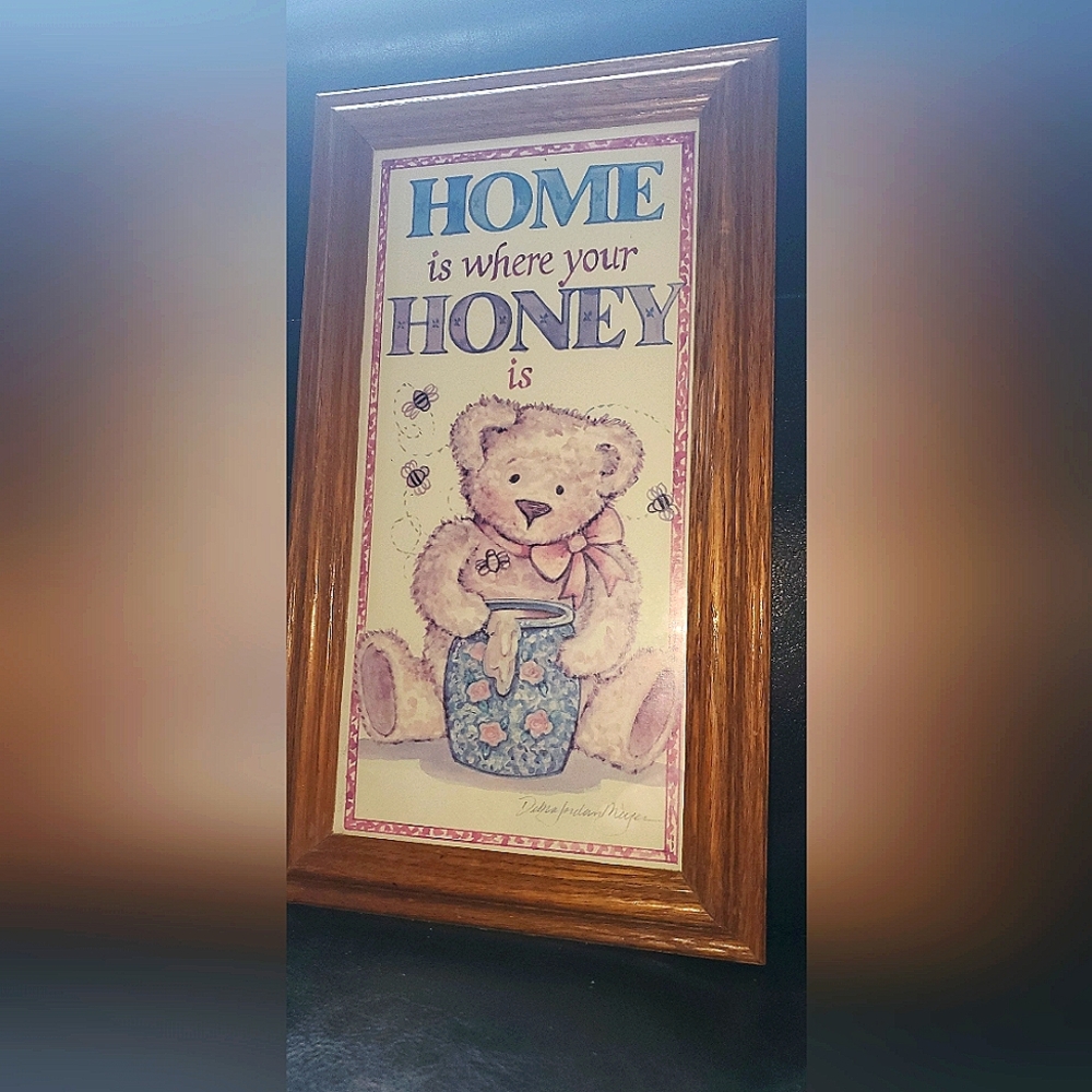 Home is where the honey is 🍯 - Picture 2 of 4